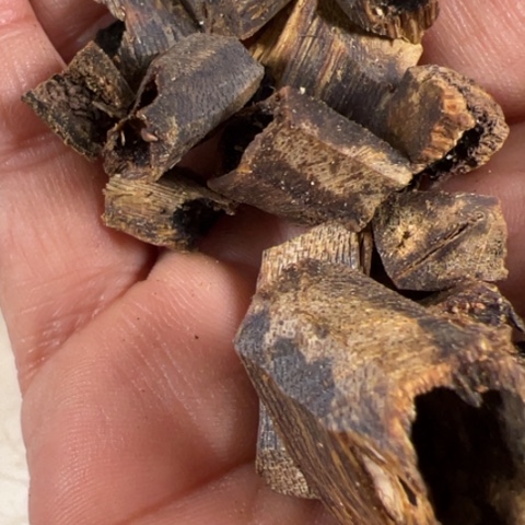 沉香碎屑沉香油叶子碎料