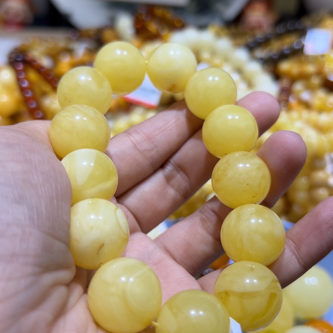 琥珀珠宝奇石未镶嵌