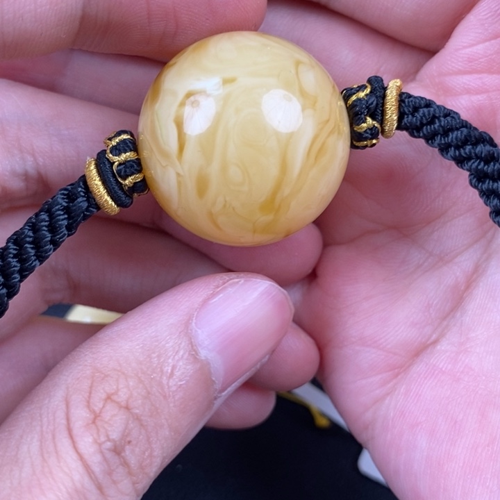 未镶嵌琥珀裸石微瑕2