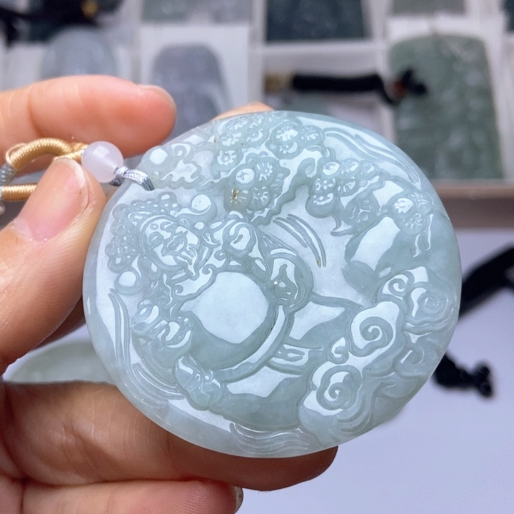 翡翠未镶嵌颈饰翡翠