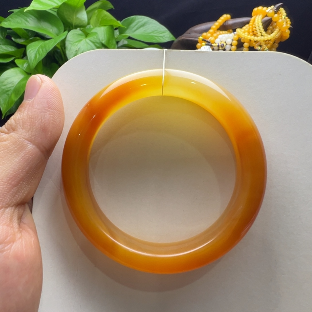 石英质玉（黄龙玉）未镶嵌手镯