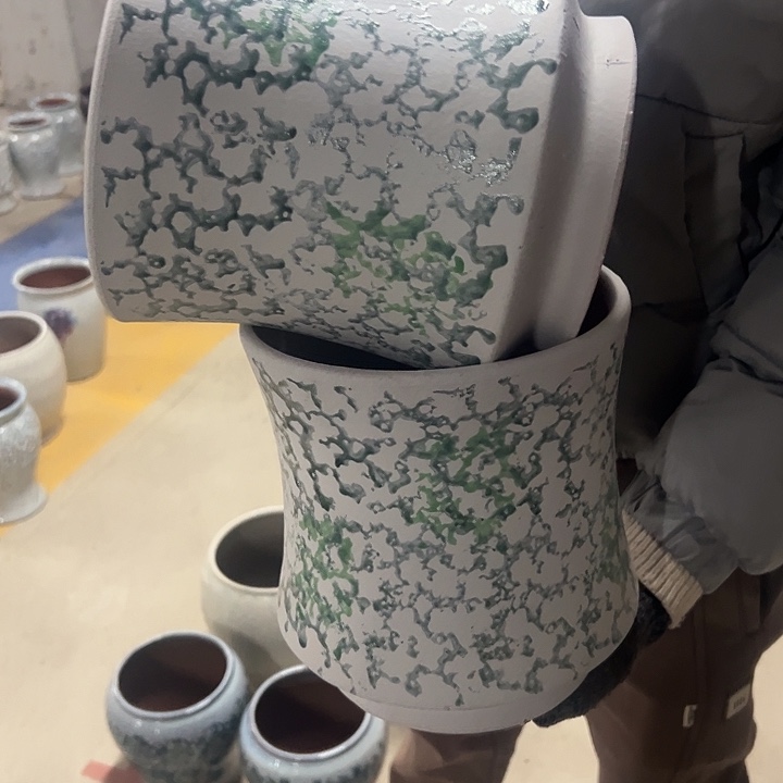 高度22厘米口20厘米