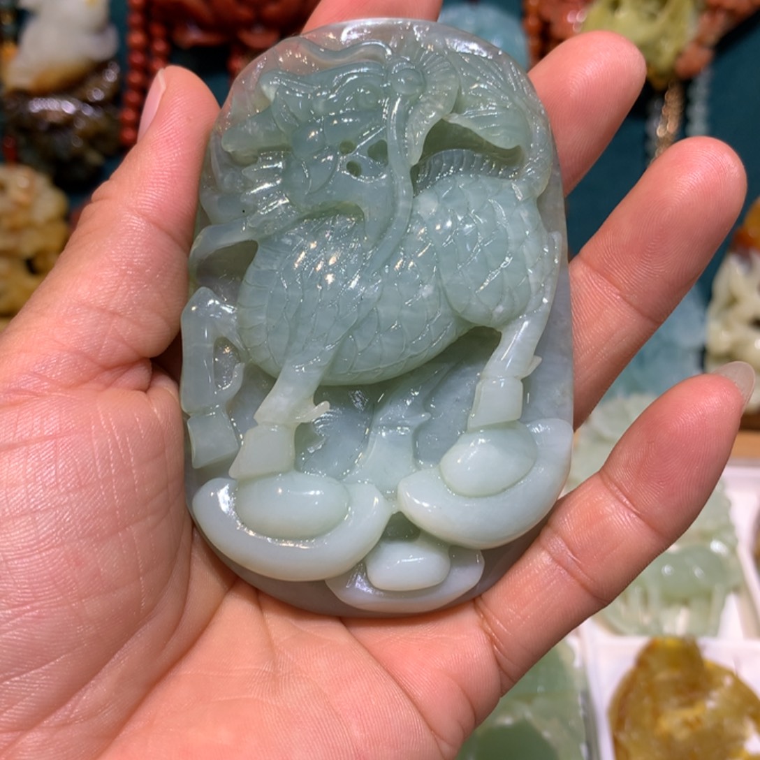 凝***澜蛇纹石玉未镶嵌颈饰