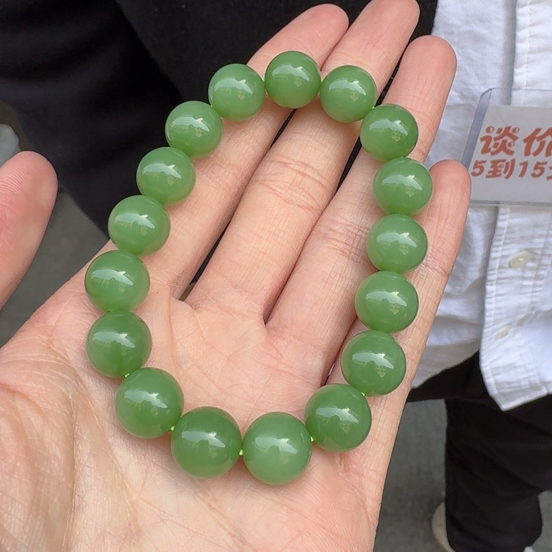 和田玉手串未镶嵌38赵卡12左右粉绿