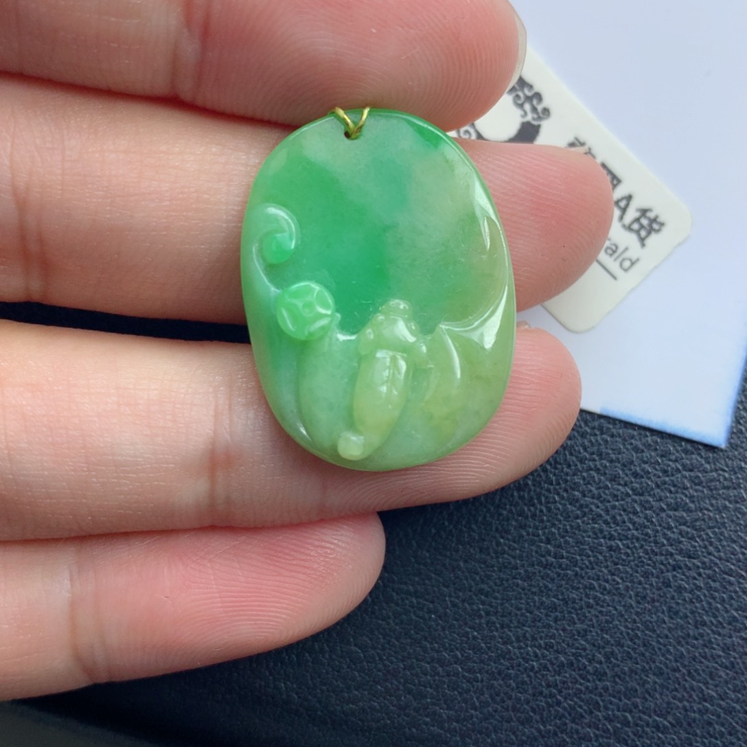 翡翠颈饰未镶嵌福在眼前