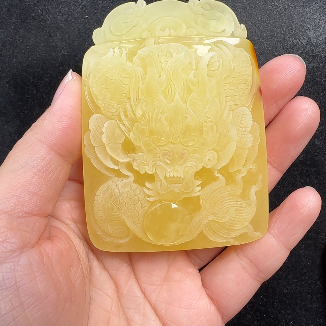 蜜蜡未镶嵌珠宝奇石