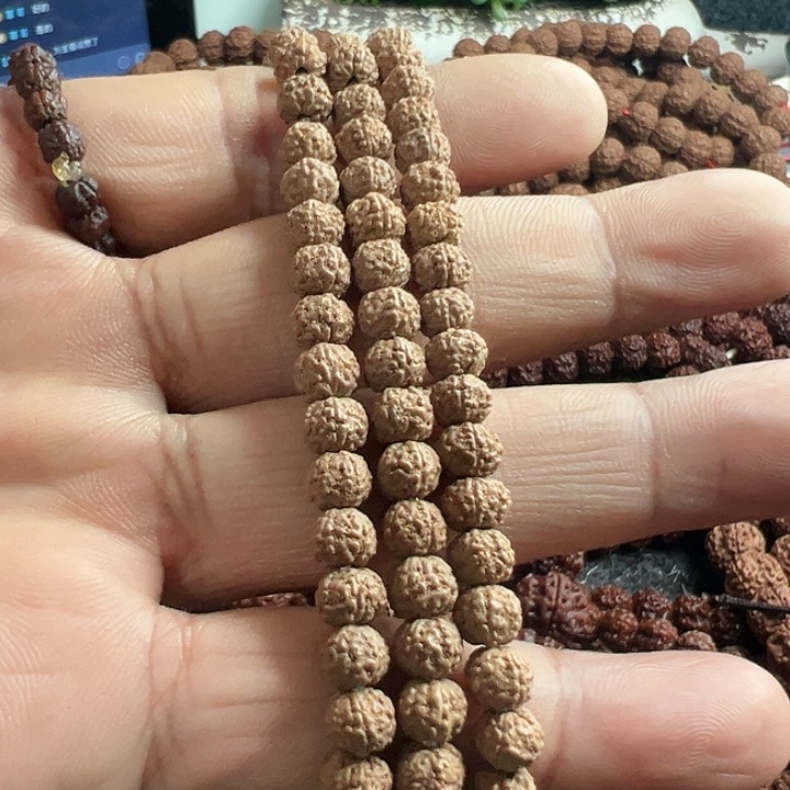 軍***哥金刚菩提手串野树一代龙脖挂