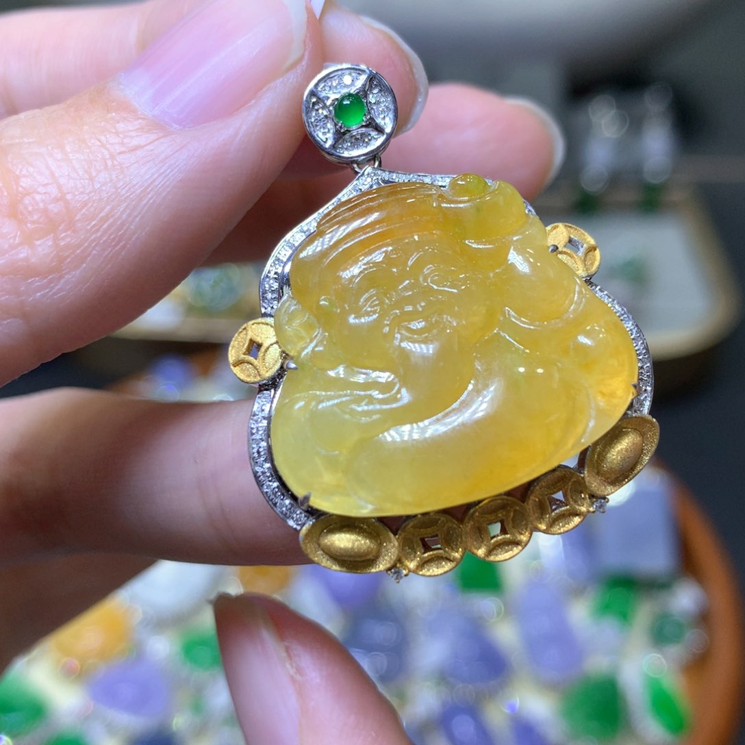 【闪购商品】翡翠颈饰18K金镶嵌翡翠吊坠项链