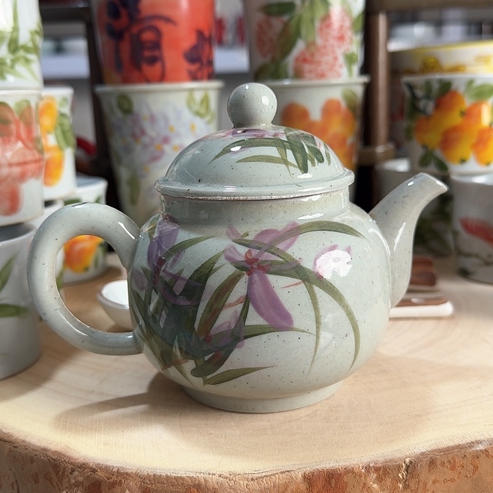 景德镇陶瓷手工手绘壶