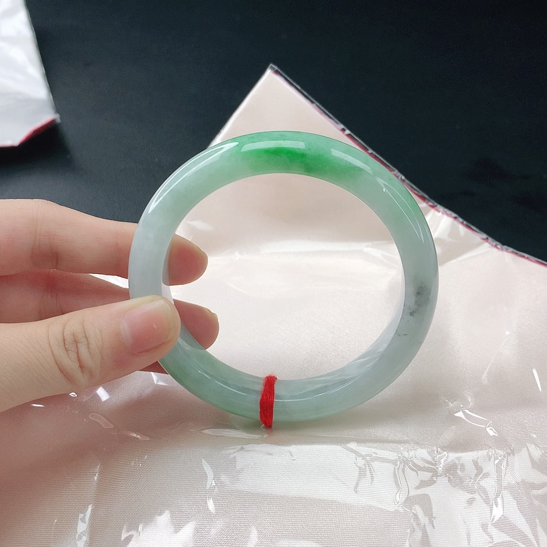 翡翠手镯未镶嵌?***咪翡翠035