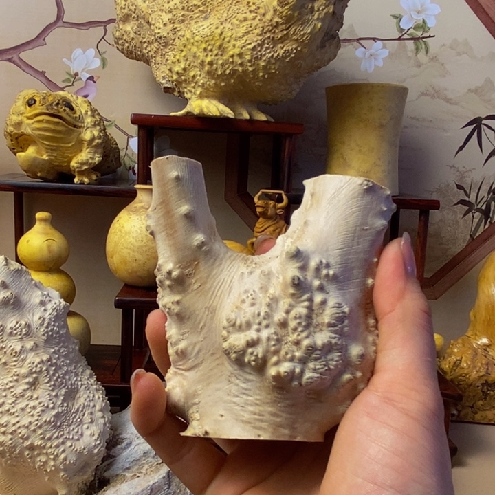 香榧木伟**镜黄杨木手把件