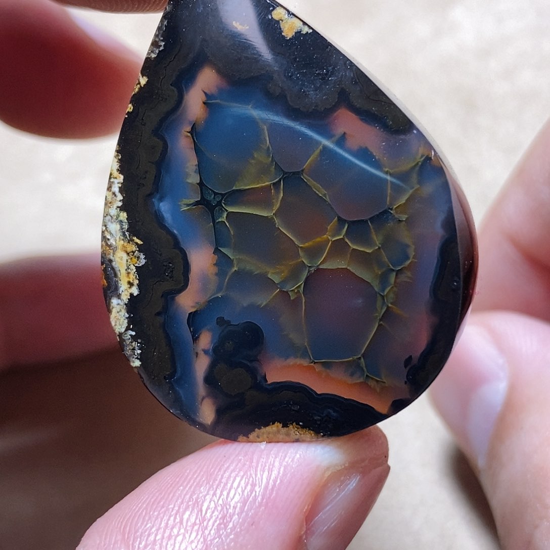 玛瑙/玉髓颈饰未镶嵌王**代