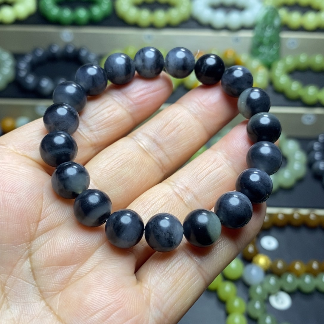 和田玉未镶嵌手串