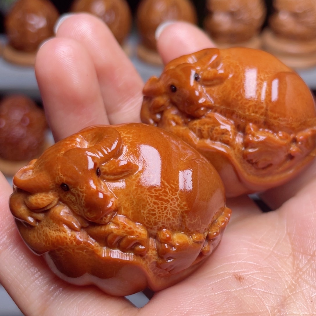 吊坠橄榄核荷叶牛手球3.4