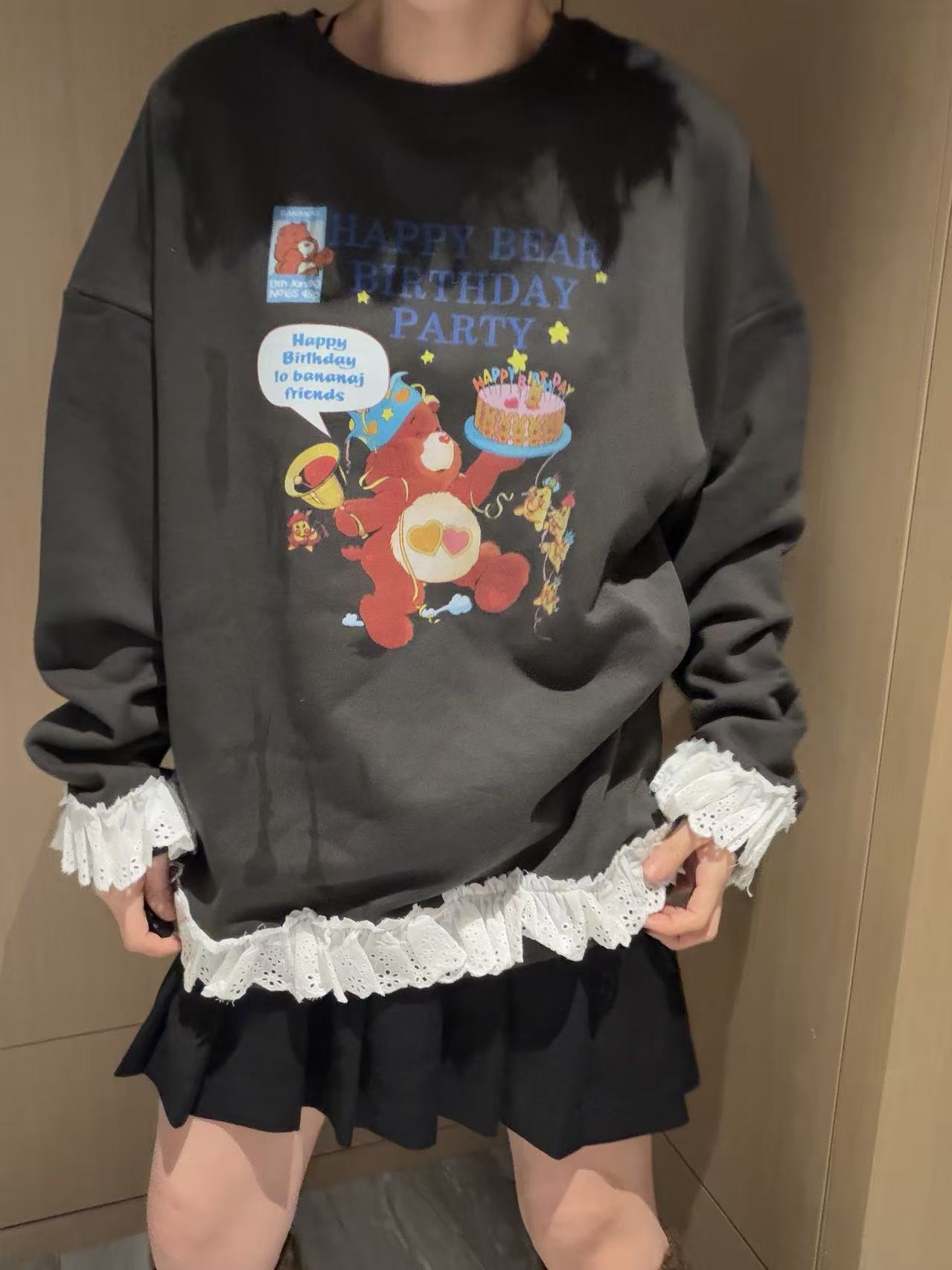 韩版秋季新款蛋糕小熊花边卫衣女上衣