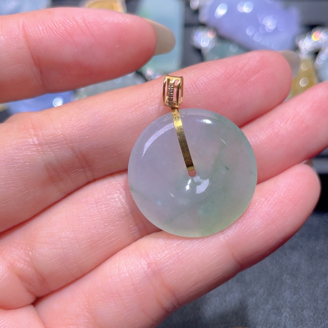 颈饰18K金镶嵌翡翠翡翠