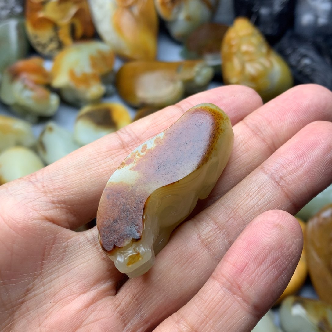 和田玉挂件未镶嵌达*