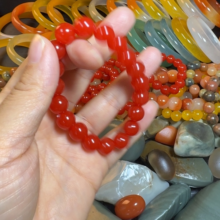 人***玉石英质玉合金颈饰