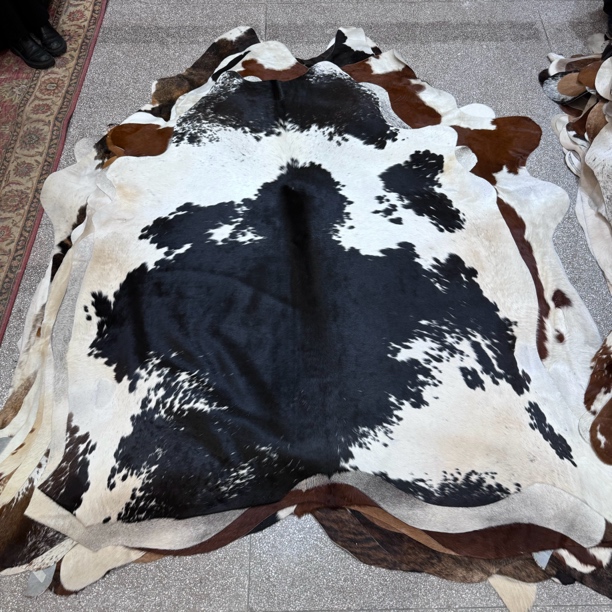 【本尼家】s26 250×215专拍牛皮地毯