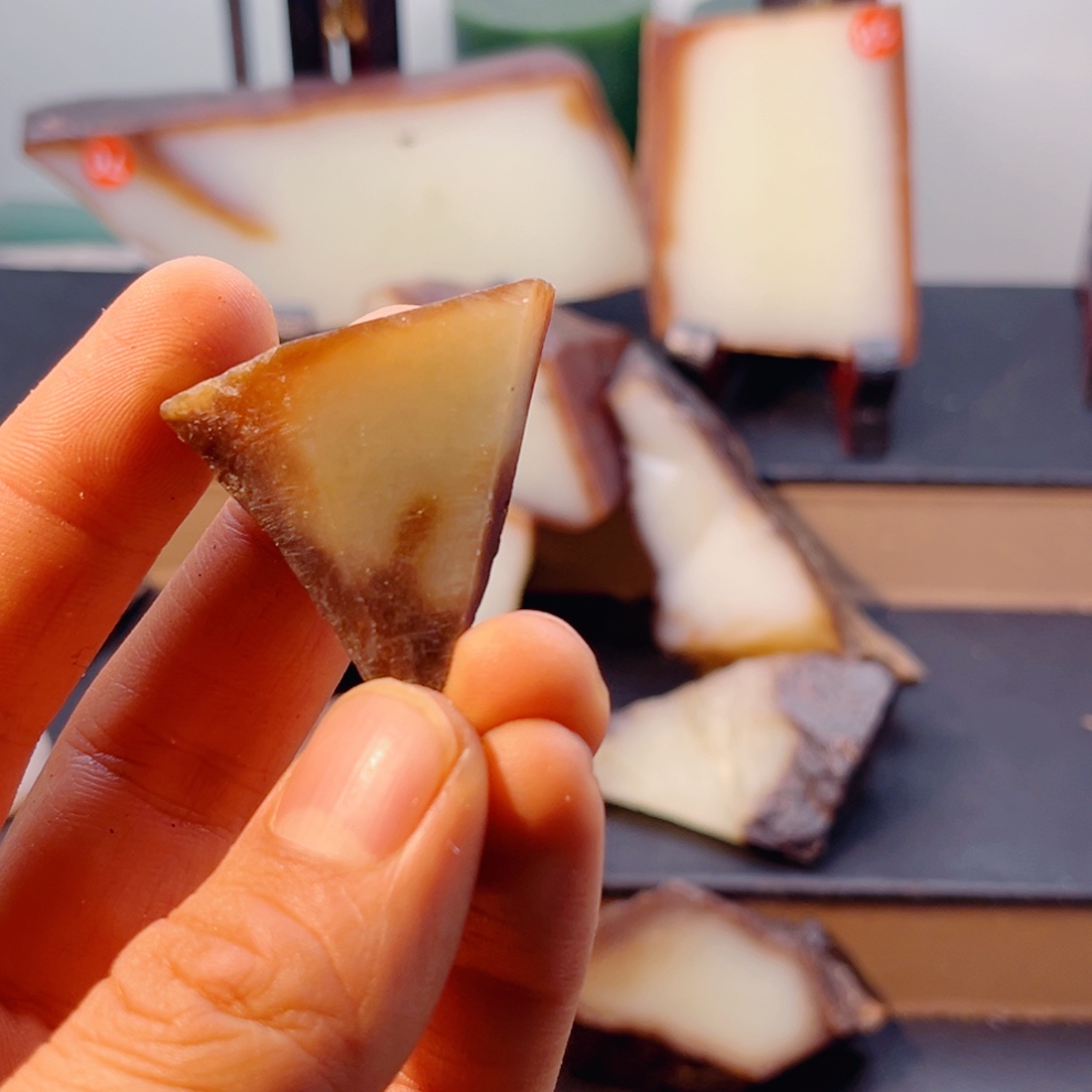 和田玉（糖玉）未镶嵌颈饰