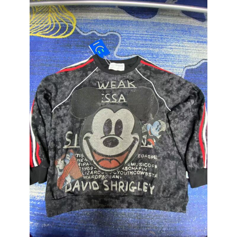 802新款时尚重工烫钻大米奇套头卫衣