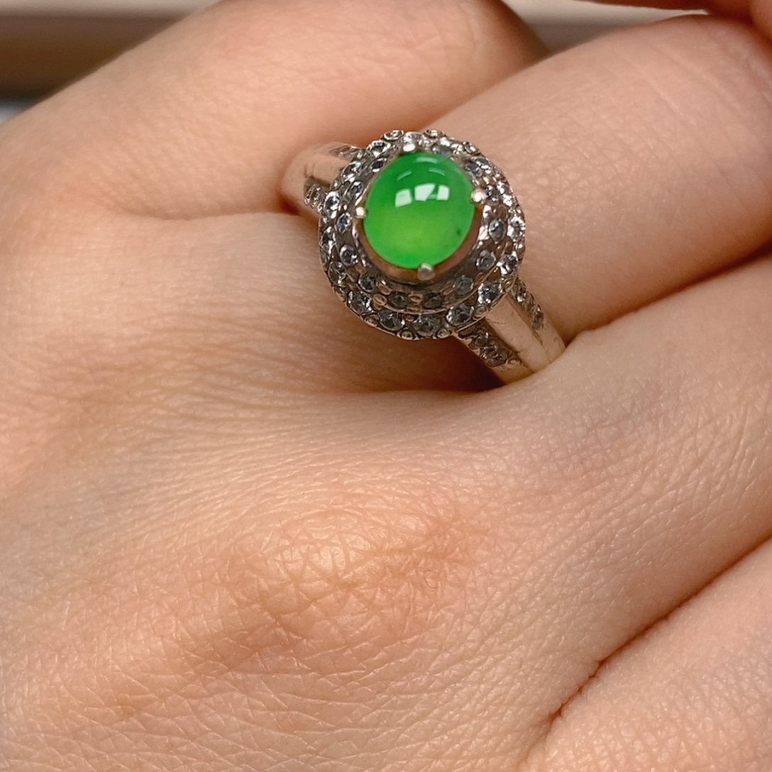 翡翠戒指未镶嵌翡翠