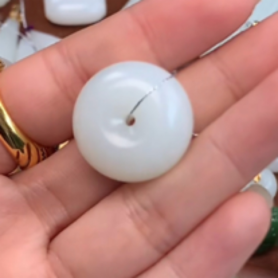 新疆和田玉羊脂白平安扣