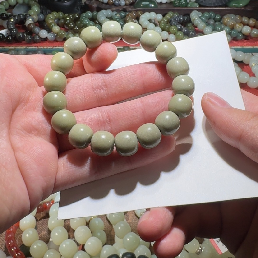 和田玉未镶嵌手串