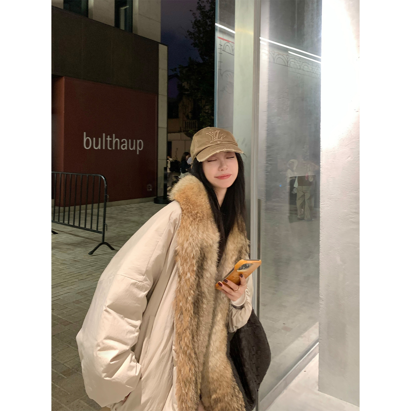 区区欧阳【济州雪境】进口狼毛可拆卸毛领90白鸭绒皮外套