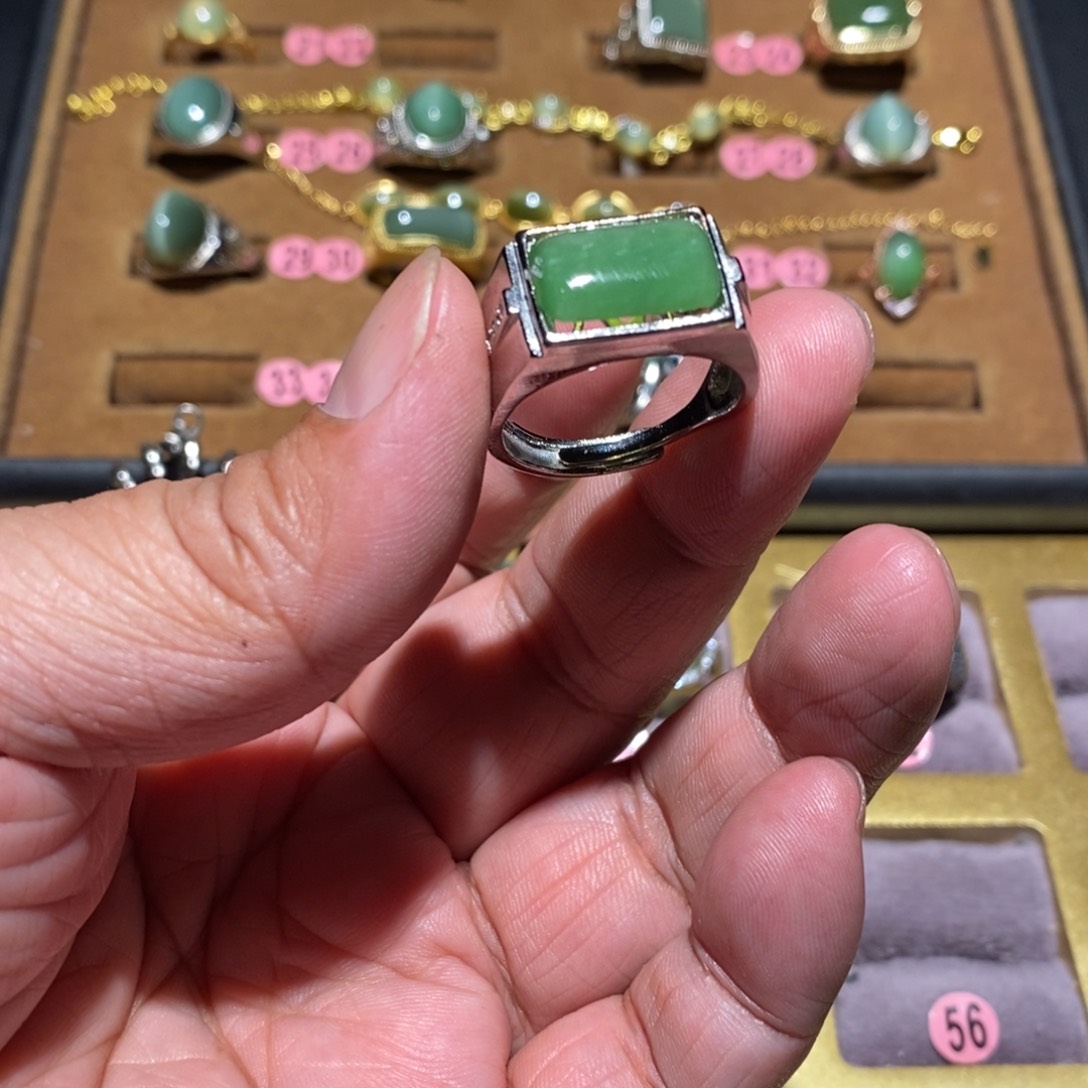 和田玉（碧玉）戒指未镶嵌