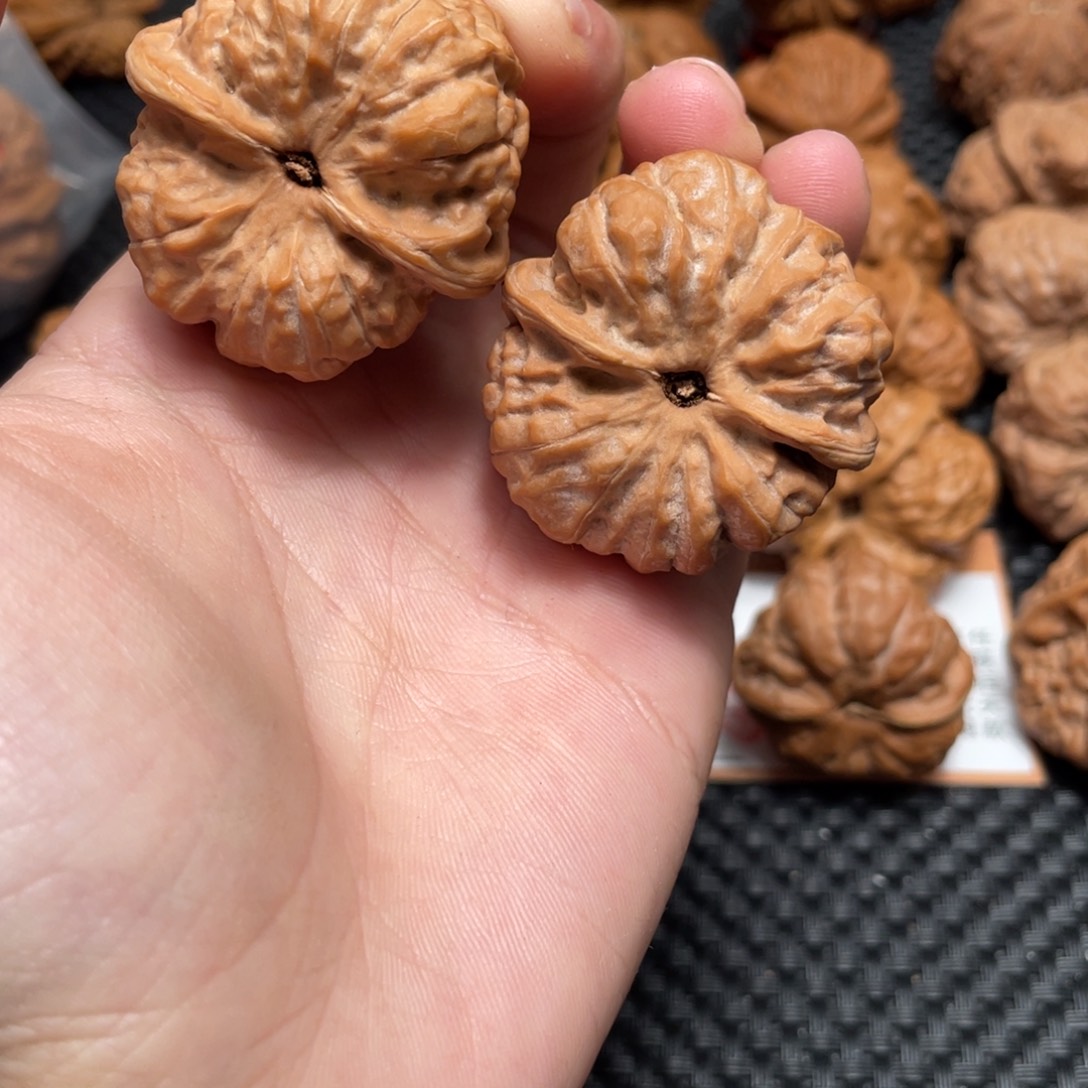 吊坠文玩核桃把玩文玩核桃蛤蟆头39边40肚