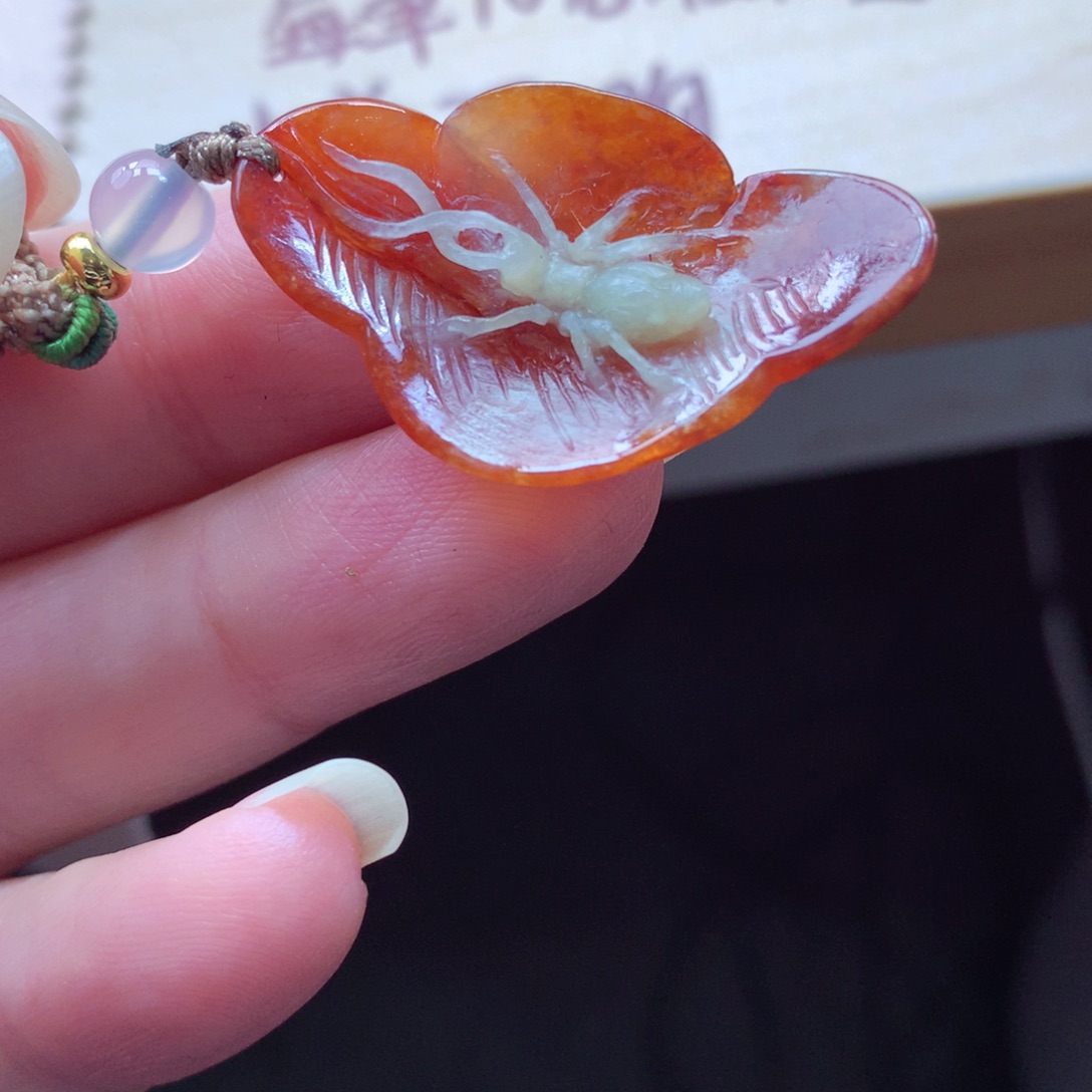 翡翠颈饰未镶嵌吊坠