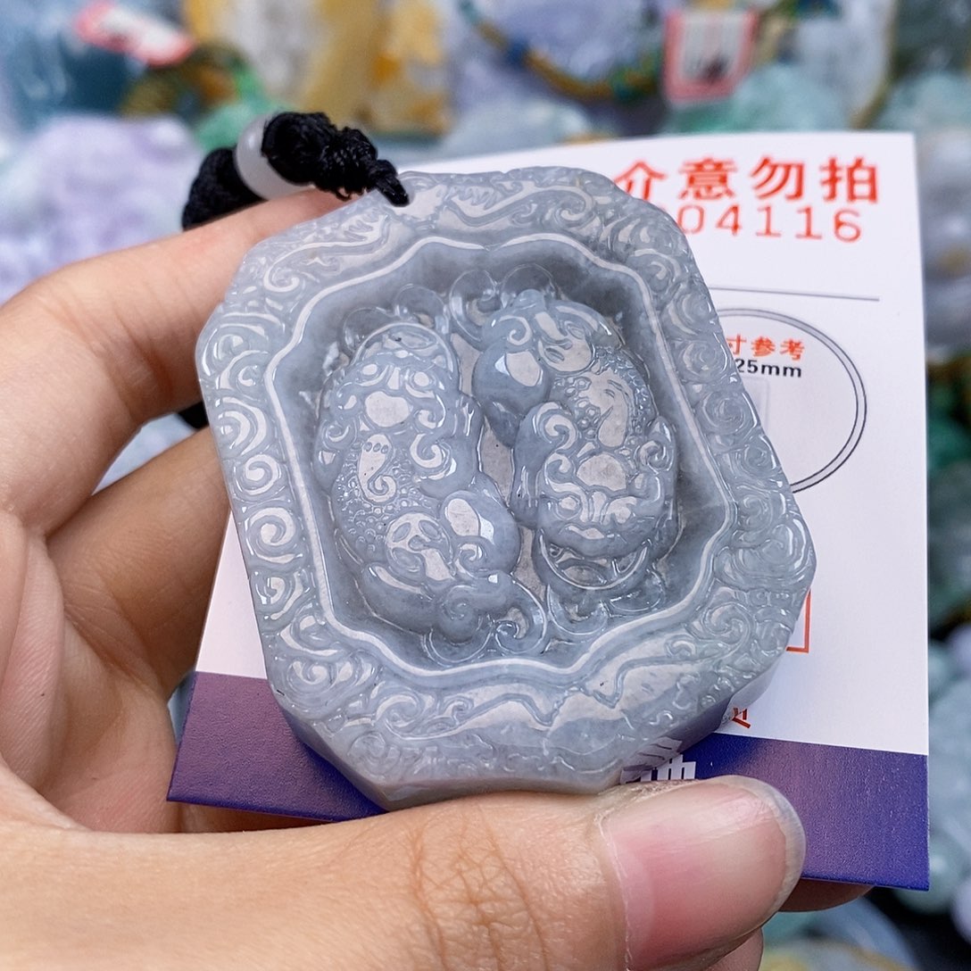 吊坠(不含链)未镶嵌翡翠
