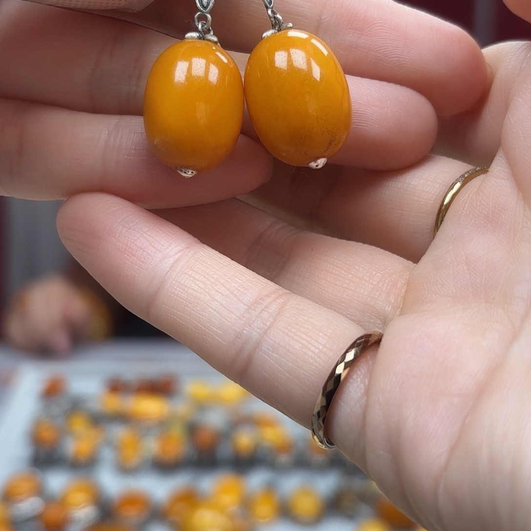 琥珀裸石银S925镶嵌18耳坠