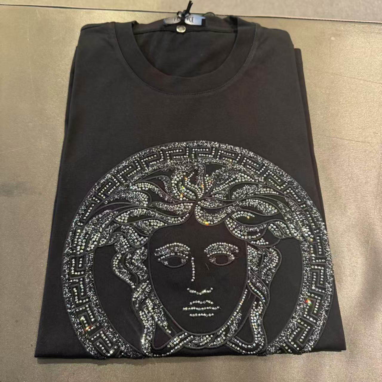 未使用 VERSACE/范思哲 夏季男士新款黑色美杜莎时尚带钻T恤