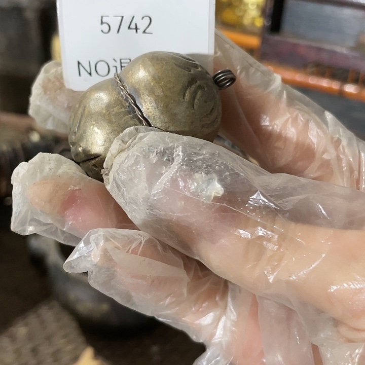 无***心瓷片5742号工艺品