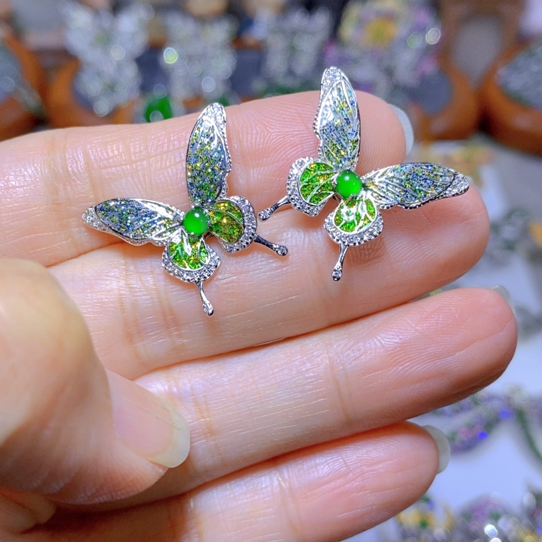 翡翠颈饰银S925镶嵌天然翡翠