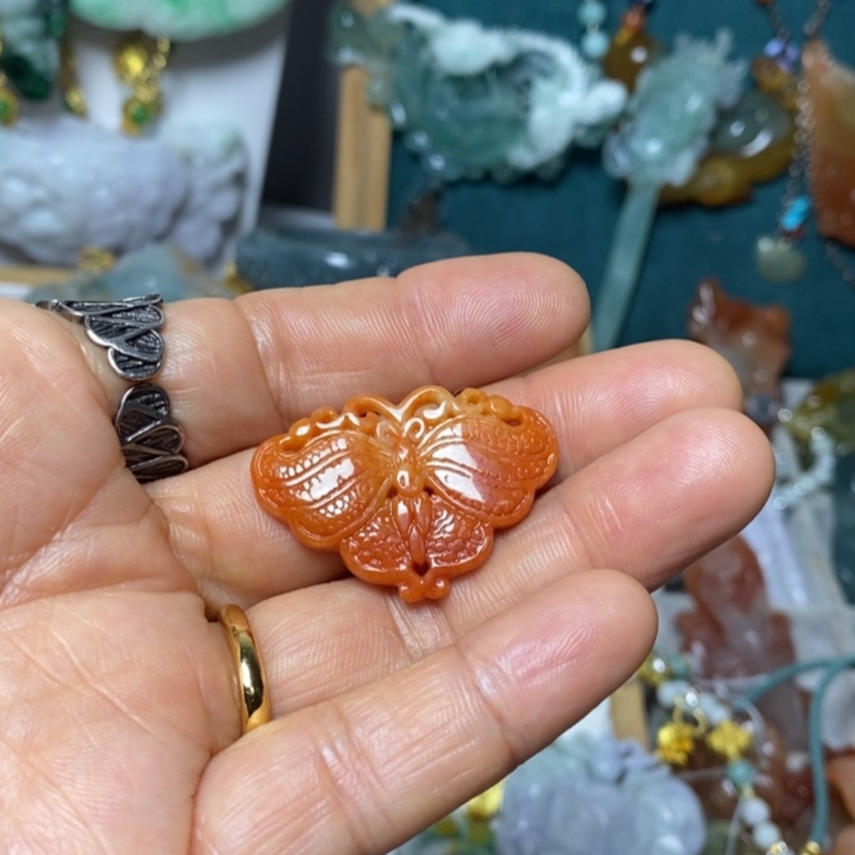【闪购商品】翡翠吊坠(赠链)未镶嵌