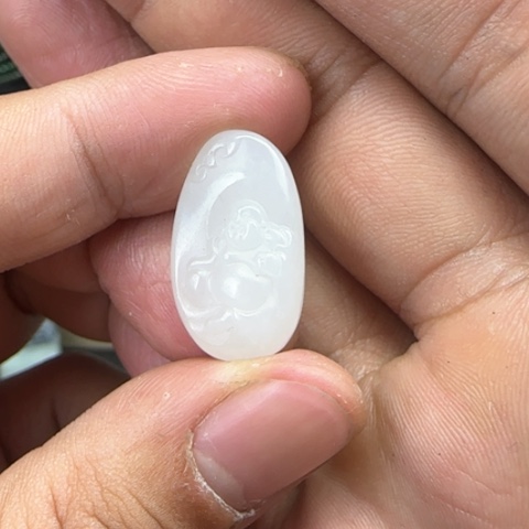 和田玉颈饰未镶嵌福利