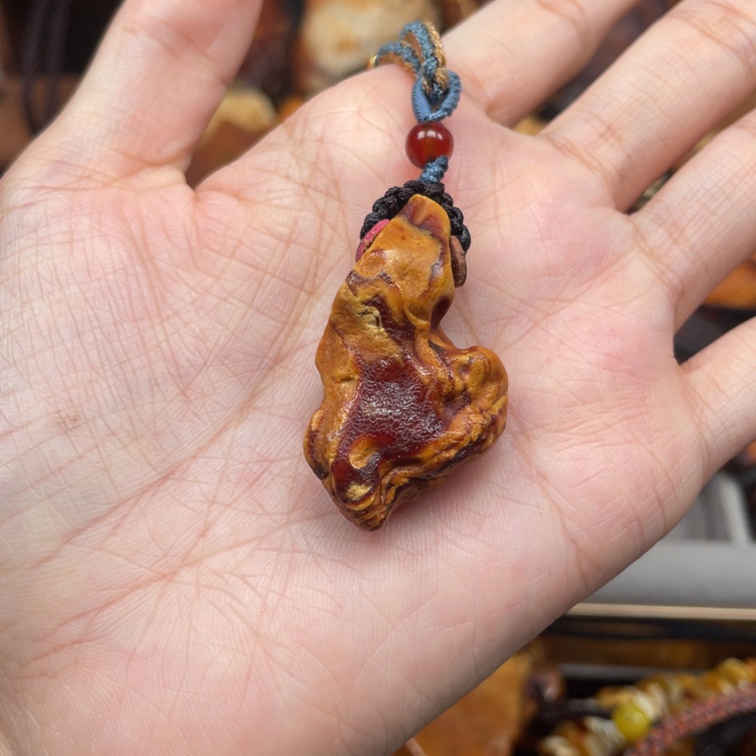 未镶嵌蜜蜡珠宝奇石