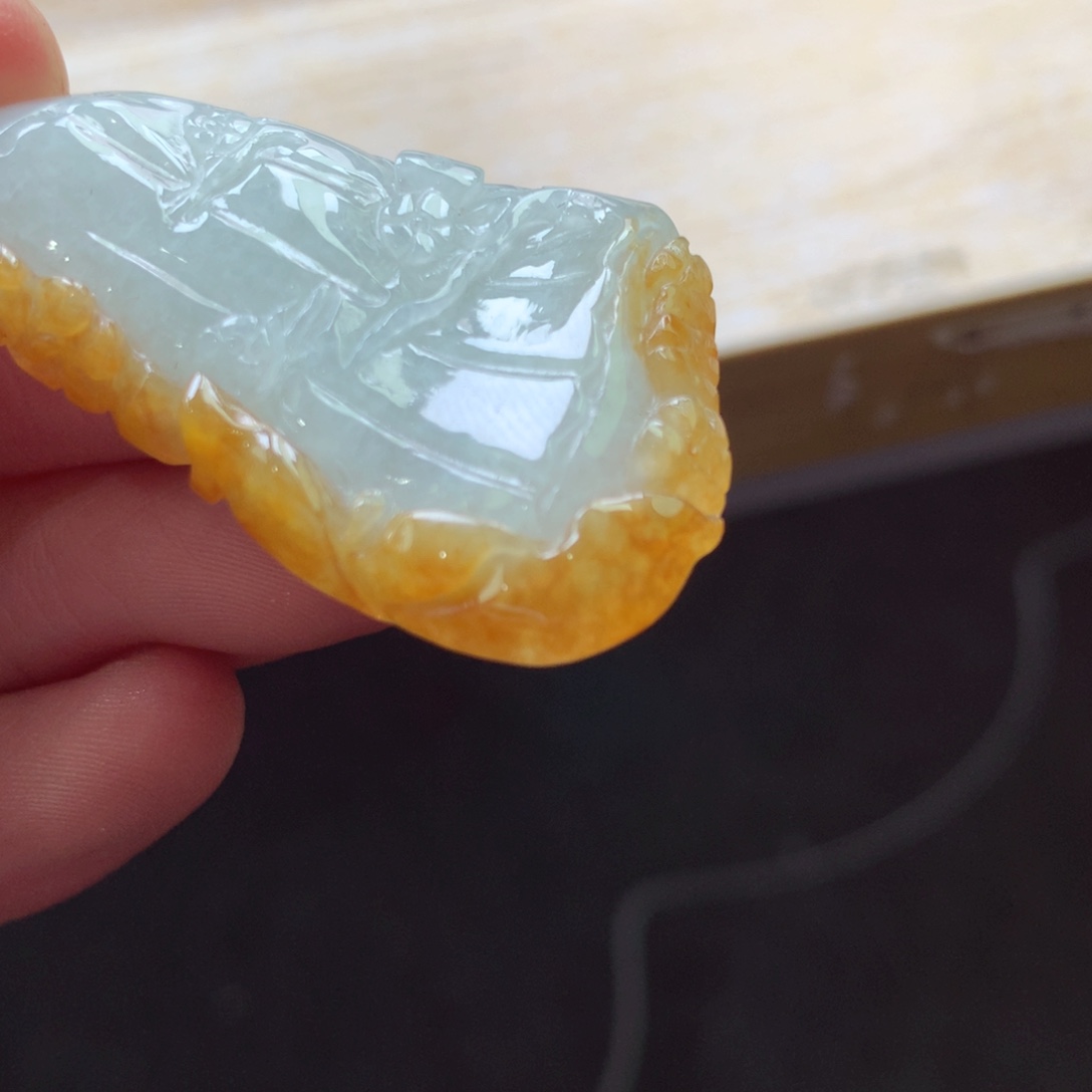 翡翠颈饰未镶嵌吊坠