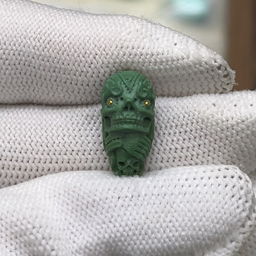 绿松石未镶嵌珠宝奇石刺骨85折