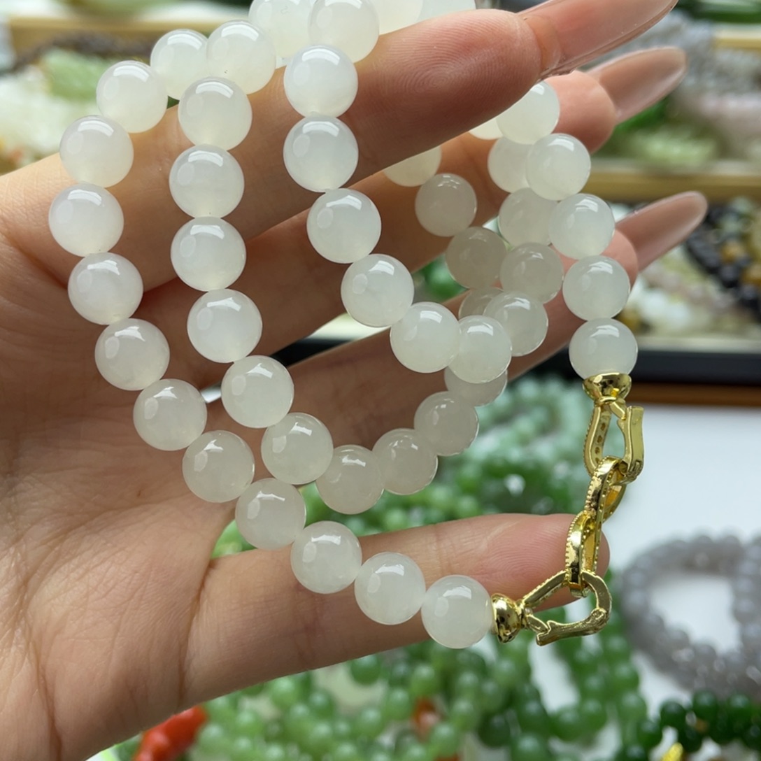 S***.和田玉未镶嵌手链