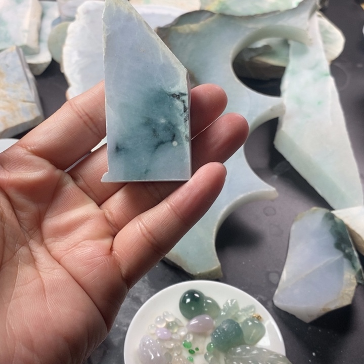 翡翠未镶嵌挂件不加工