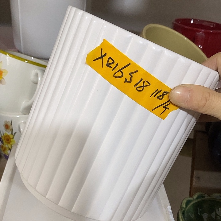 陶盆有孔 瑕疵针孔漏釉介意勿拍外口 16外高18