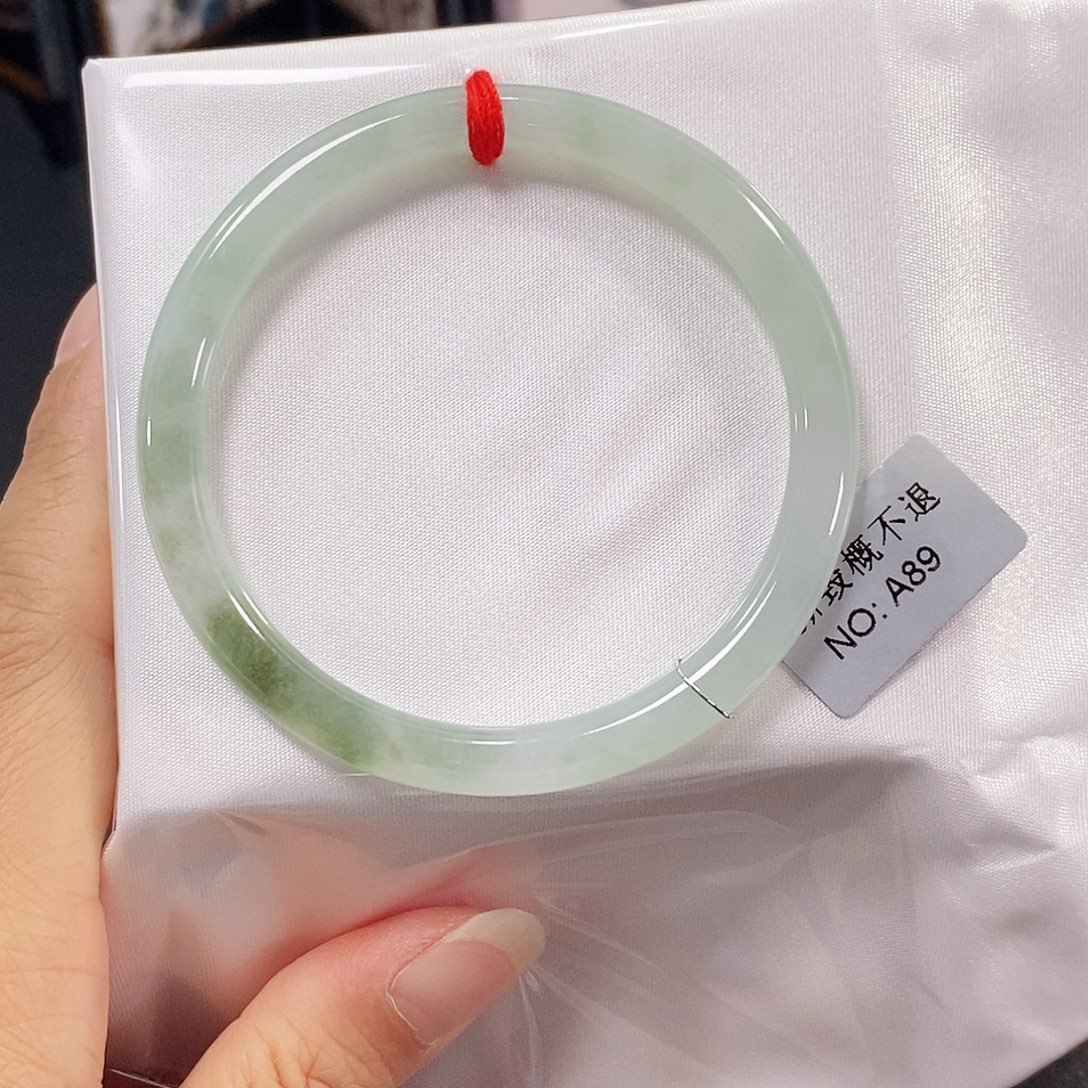 翡翠未镶嵌手镯手镯