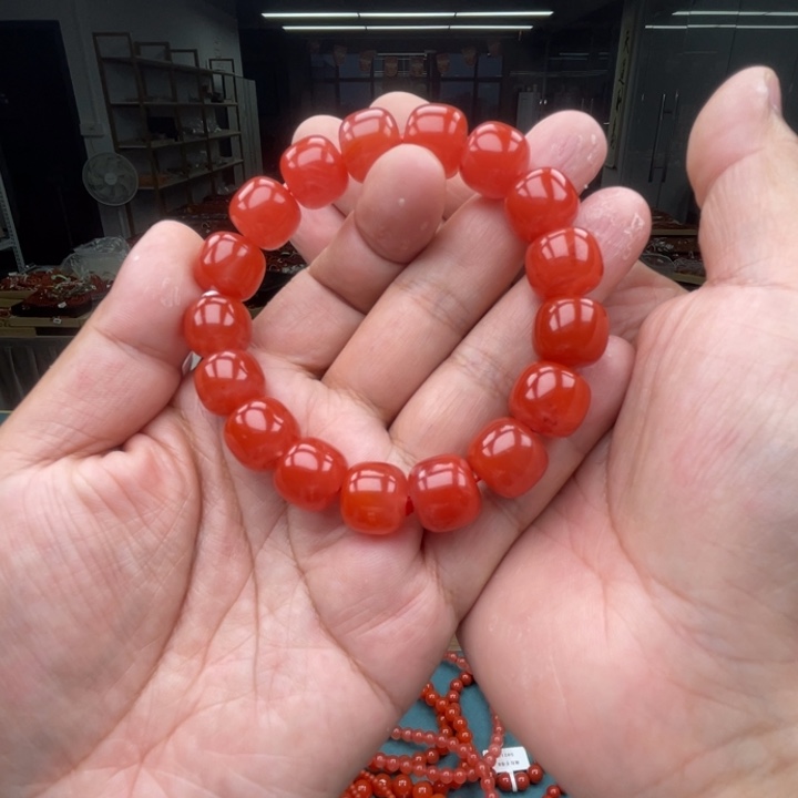 南红玛瑙项链未镶嵌