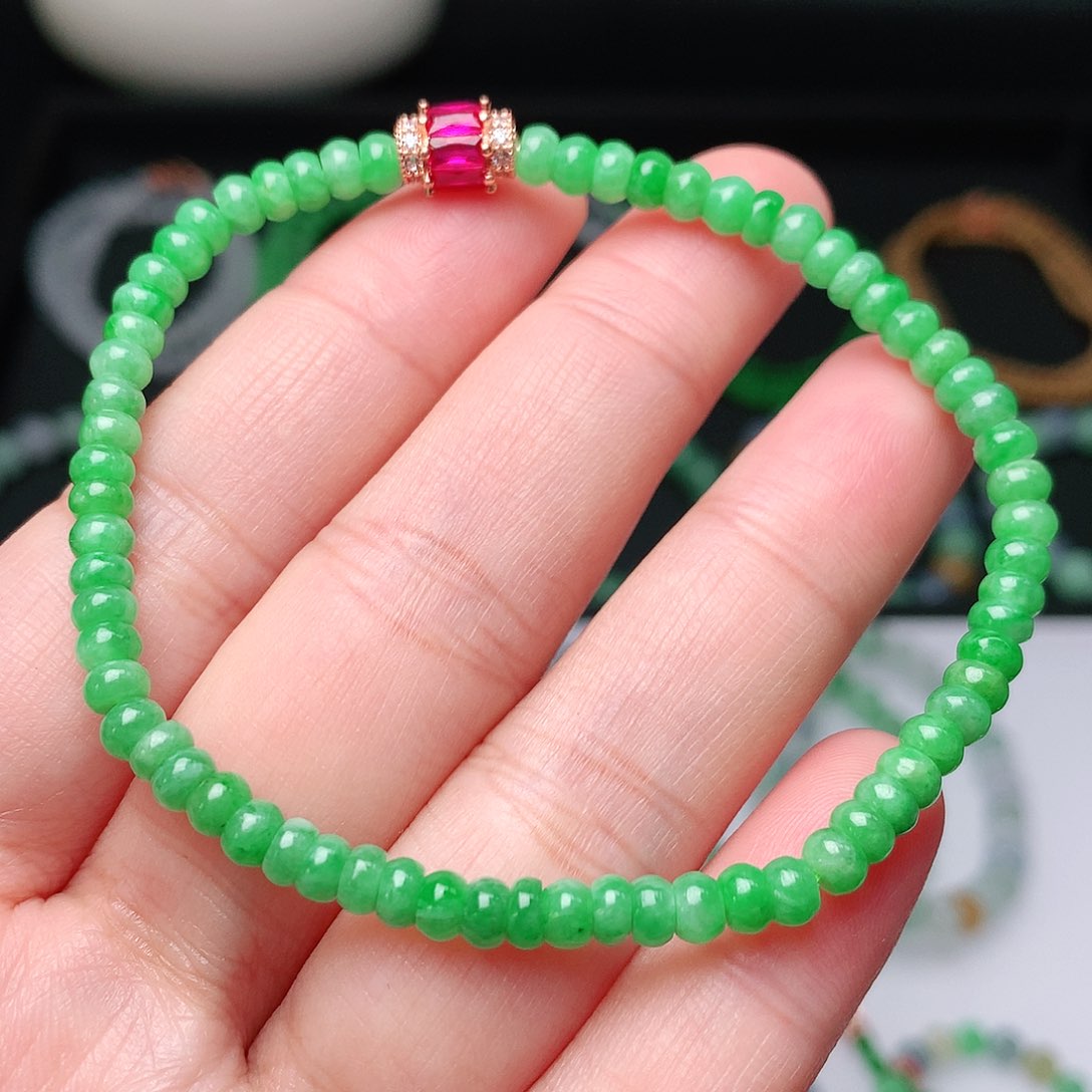 翡翠手链未镶嵌翡翠