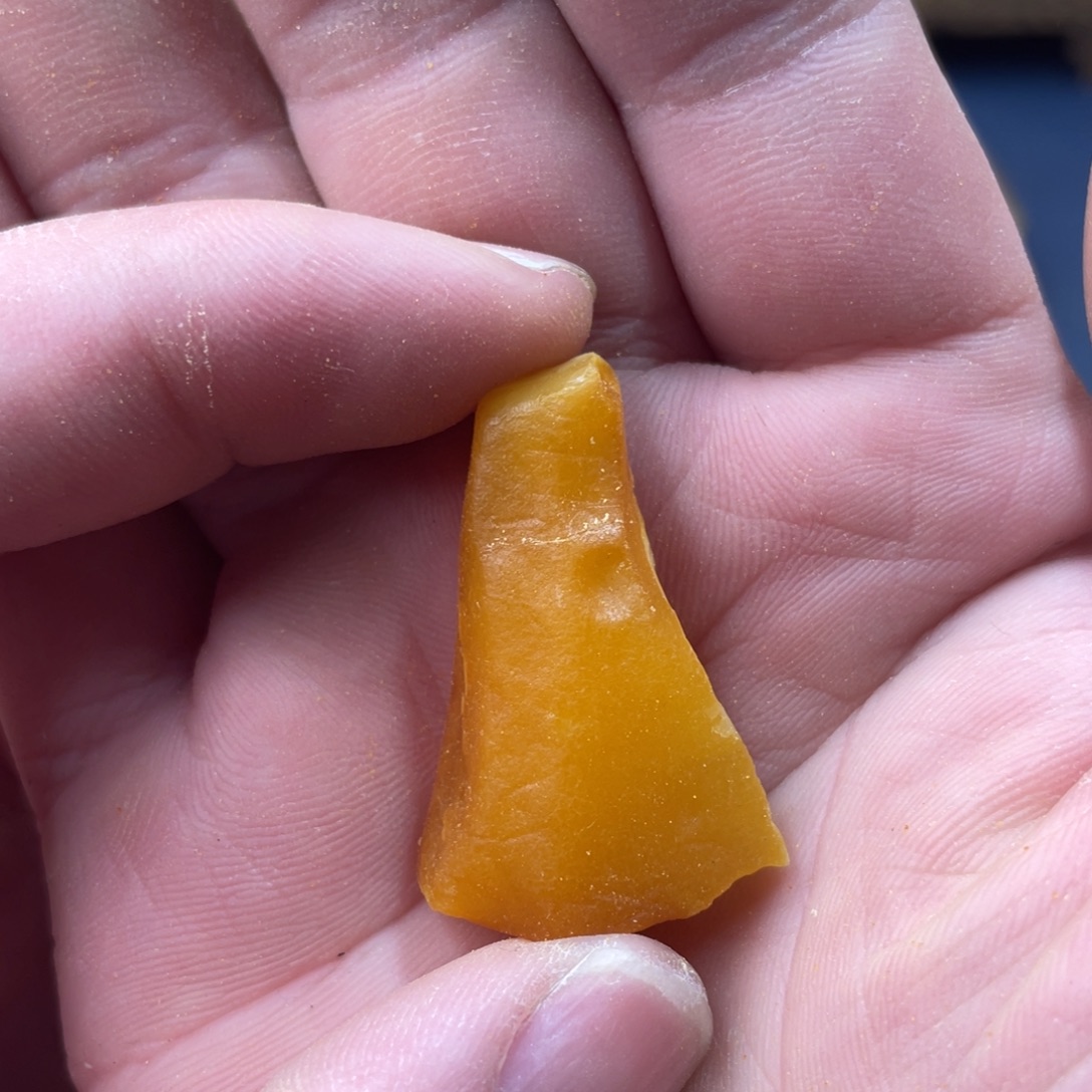 2***6琥珀未镶嵌珠宝奇石蜜蜡订制松子