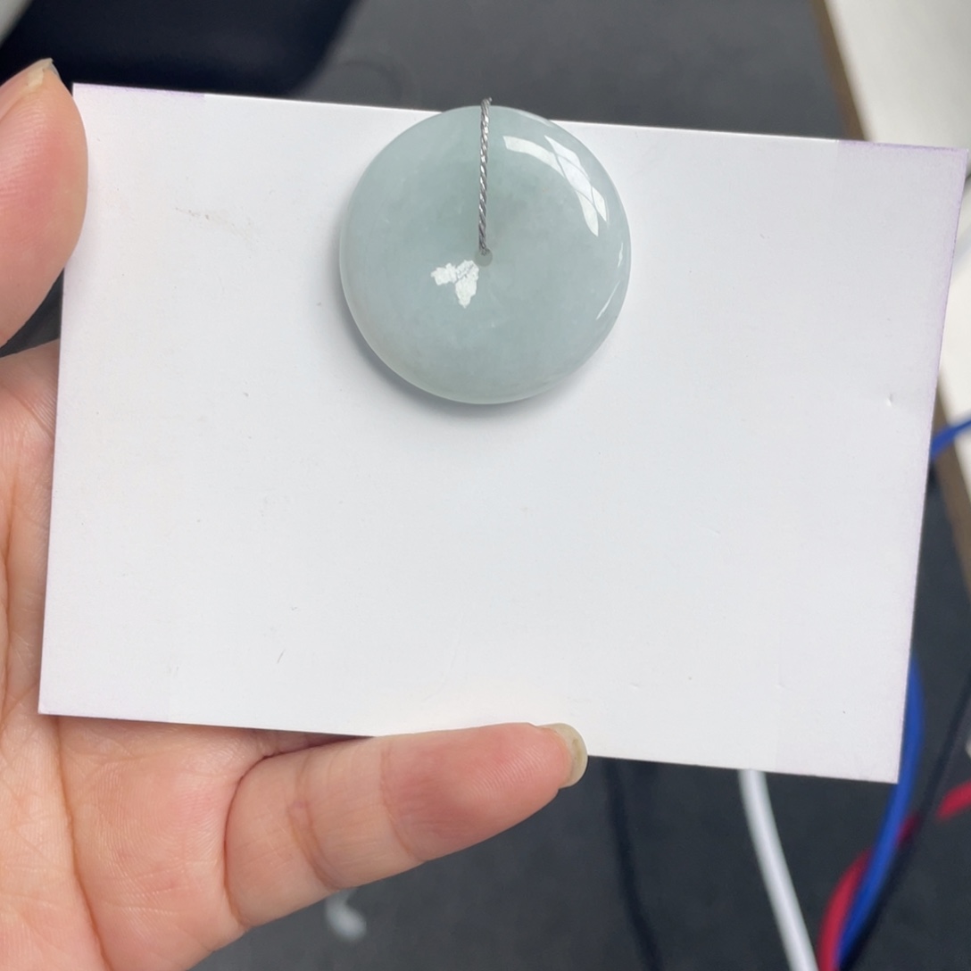 翡翠未镶嵌颈饰平安扣